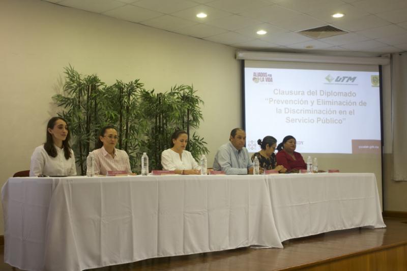 Impulsan herramientas para un servicio público libre de prejuicios