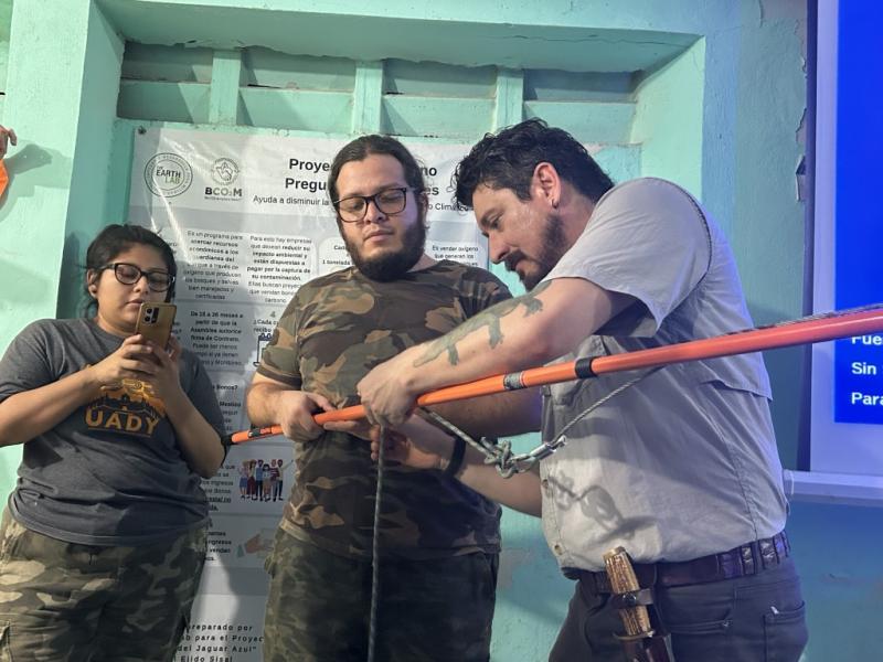 Capacitan a población de Sisal y Hunucmá en protocolos de manejo de cocodrilos