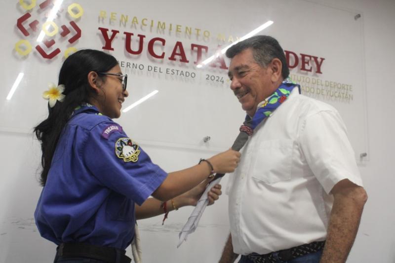 Joven escultista asume como directora general del IDEY por un día