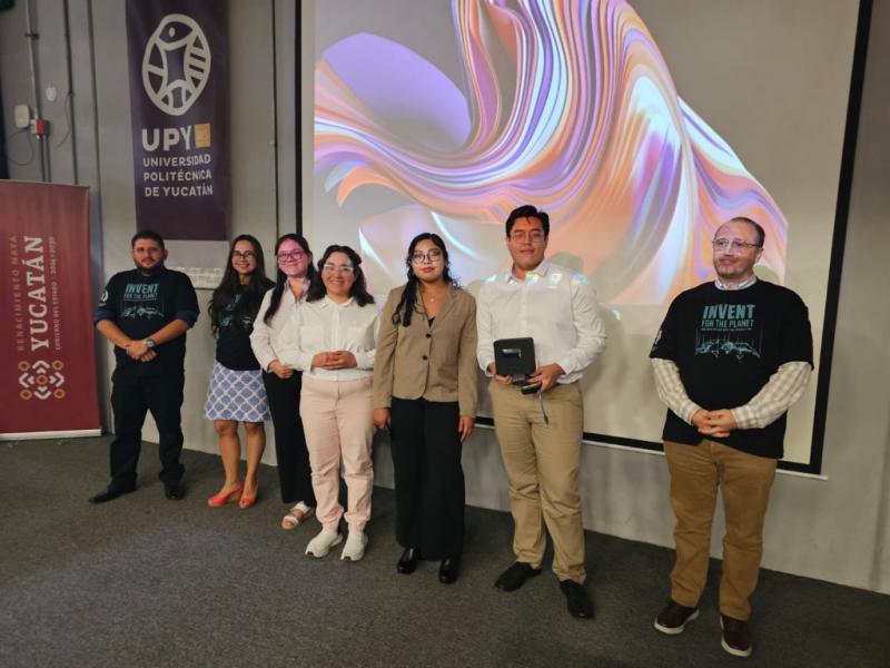 Estudiantes de la UPY compiten a nivel global con solución inteligente para agricultura