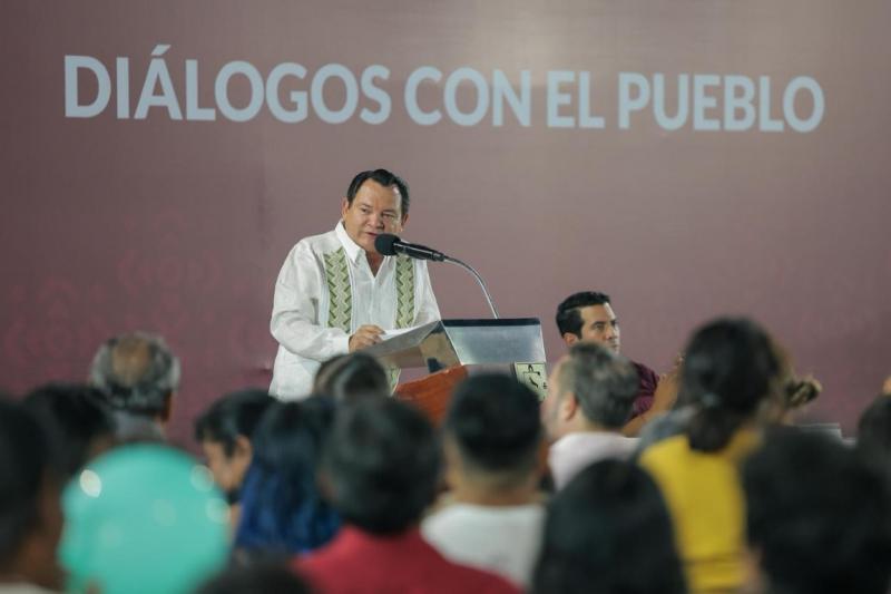 En Diálogos con el Pueblo atienden necesidades del poniente de Mérida