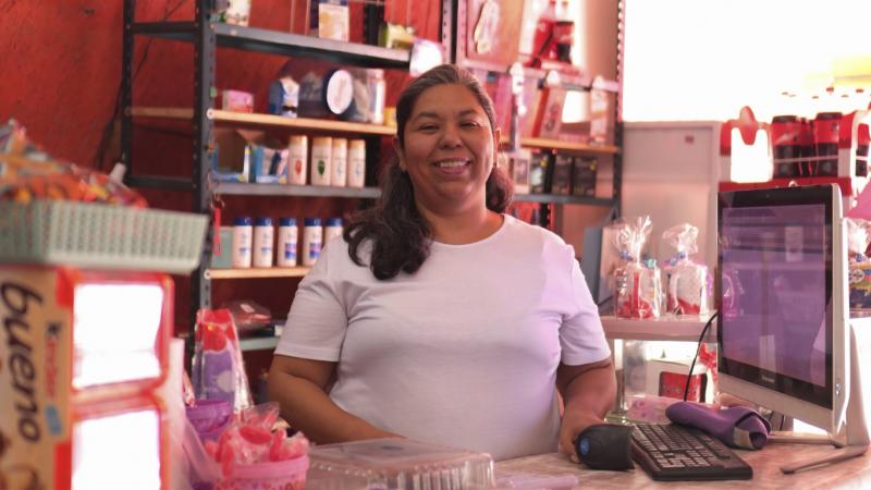 Respaldan economía popular con los Microcréditos del Bienestar