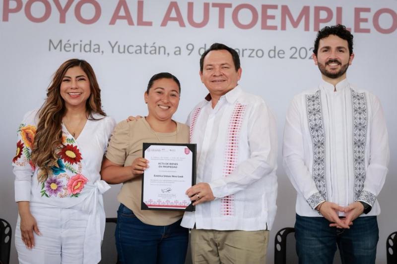 Entrega Gobierno del Estado herramientas para fortalecer emprendimientos en Yucatán