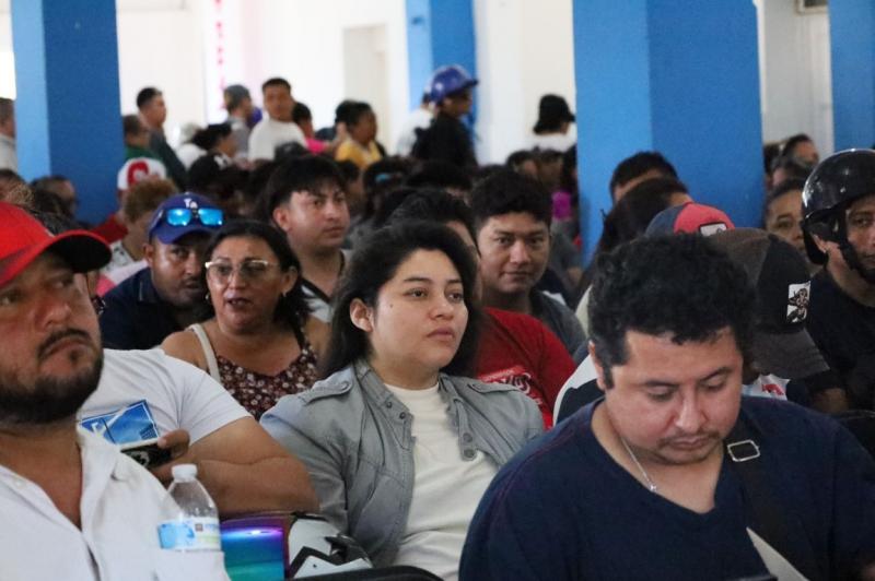 Capacitan a personas fileteras y deshuesadoras en el manejo de productos pesqueros e inocuidad
