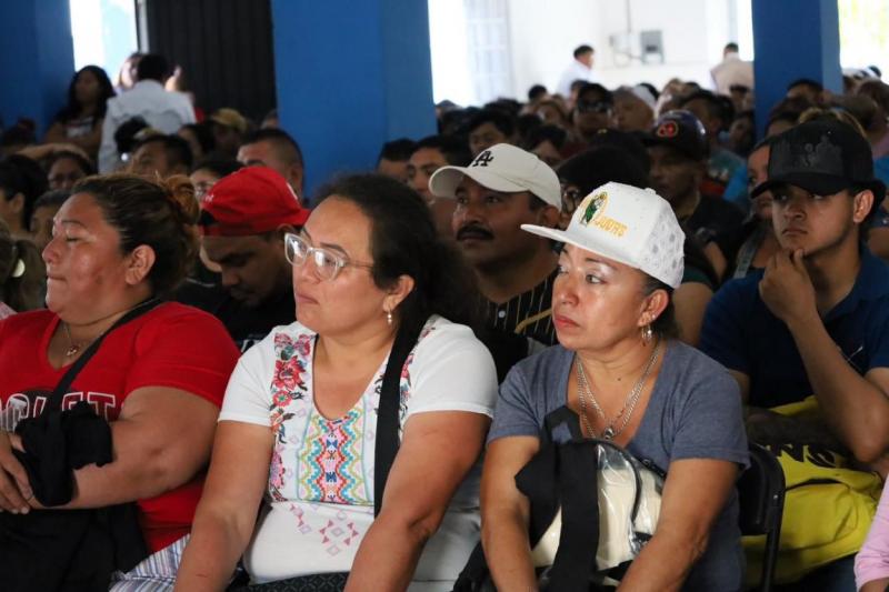 Capacitan a personas fileteras y deshuesadoras en el manejo de productos pesqueros e inocuidad