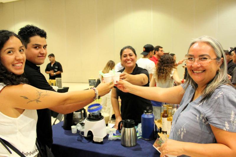 Promueve IYEM vinculación comercial entre proveedores y cafeterías en Yucatán