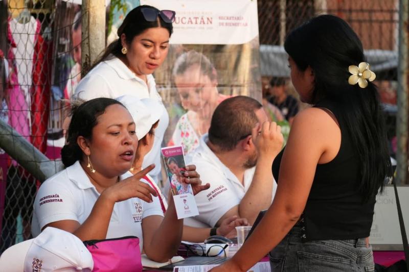 Gobierno del Estado acompaña a beneficiarias de Mujeres Renacimiento