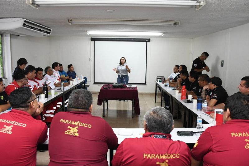 Capacitan a paramédicos para una atención prehospitalaria más segura