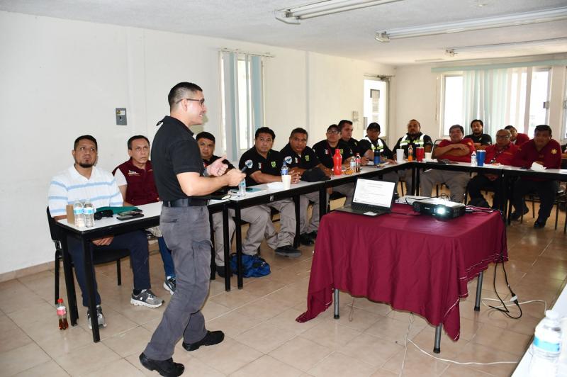 Capacitan a paramédicos para una atención prehospitalaria más segura