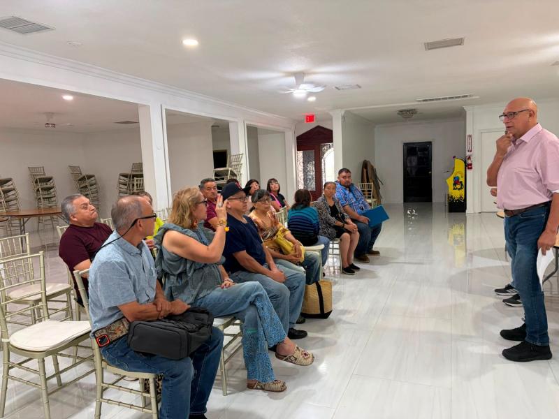 Brindan orientación gratuita a comunidad yucateca en California