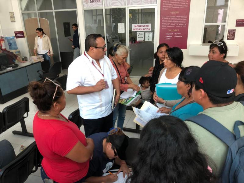 Orientan a personas de San José Tecoh sobre procedimientos legales para adquirir terrenos