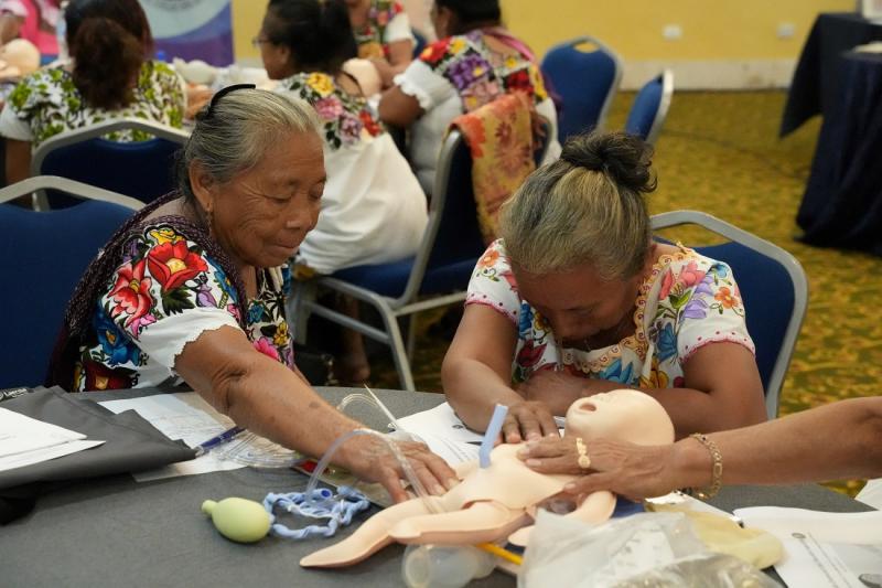 Parteras mayahablantes refuerzan saberes y atención a recién nacidos