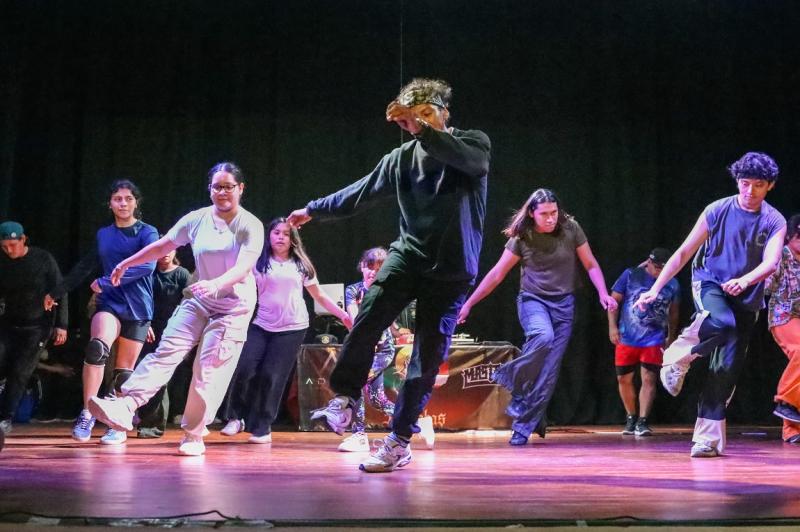 Rap, breakdance y música unen a las juventudes en "Sinergia, Encuentro Urbano"