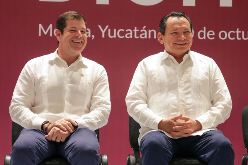 Página web, tienda en línea y hasta inteligencia artificial: 400 negocios yucatecos ya recibieron su kit digital y más de 1,000 se capacitaron este año