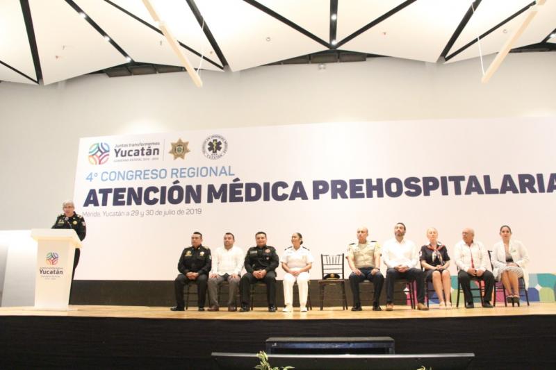 Paramédicos de Yucatán comparten experiencias con colegas de la República