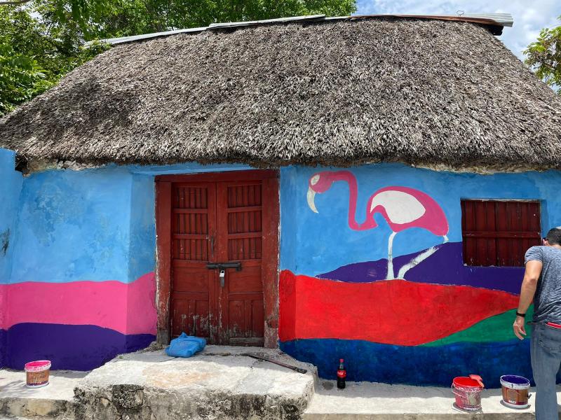 Enrique Chiu, muralista internacional, deja su huella en Yucatán