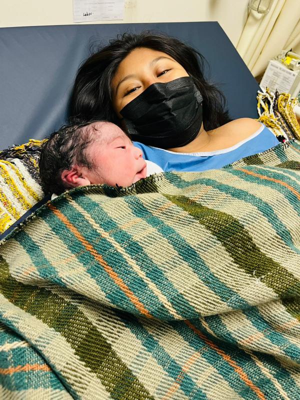 Hospital Materno Infantil recibe a la primera niña del 10 de mayo