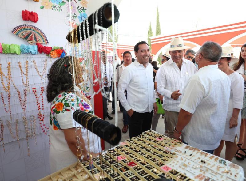 Con buenas ventas y alianzas de negocios, empresarios, emprendedores y artesanos yucatecos cierran su participación en la Feria Nacional de San Marcos