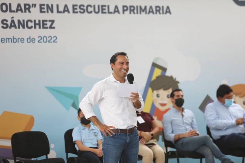 El Gobernador Mauricio Vila Dosal lleva a más estudiantes yucatecos sus paquetes de útiles de 