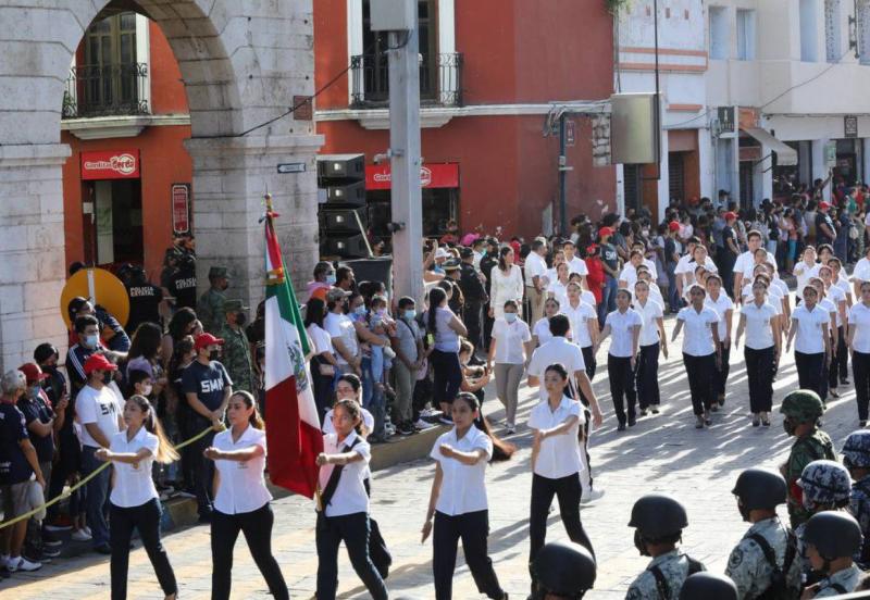 Anuncian a los contingentes ganadores del Desfile Cívico Militar con motivo del 2012 aniversario del inicio de la Independencia de México