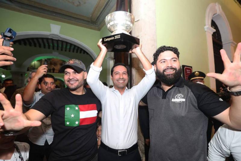 El Gobernador Mauricio Vila Dosal recibe la visita de los Leones de Yucatán, campeones de la Serie del Rey de la Liga Mexicana de Béisbol