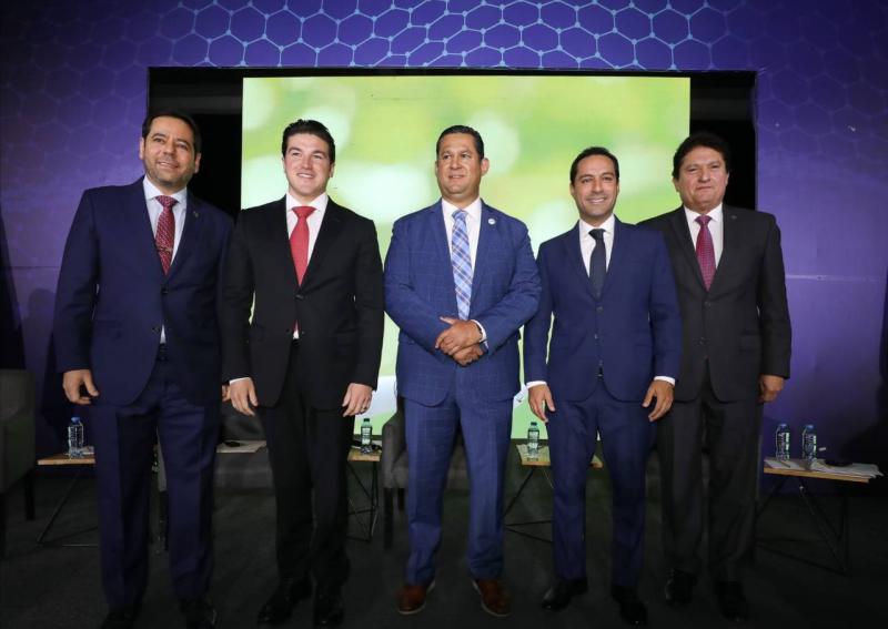 Ante líderes y empresarios del sector industrial de todo el país, presenta el Gobernador Mauricio Vila Dosal proyectos que reiteran a Yucatán como un lugar ideal para invertir