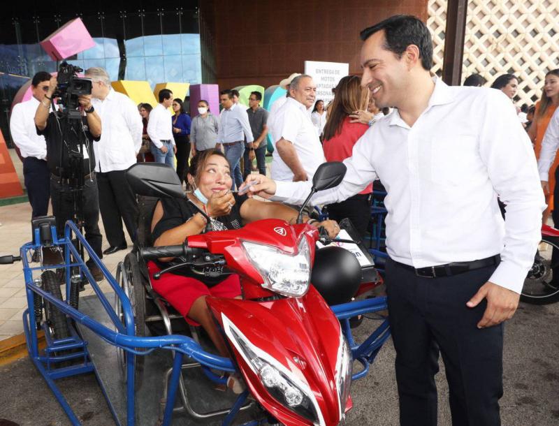 El Gobernador Mauricio Vila Dosal continúa apoyando a las familias yucatecas que más lo necesitan