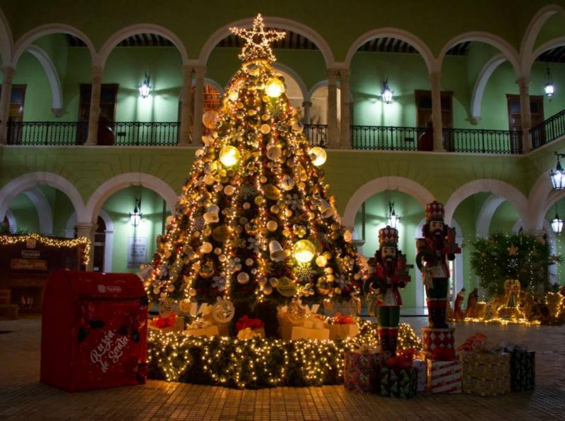 Llega la Navidad a Palacio de Gobierno