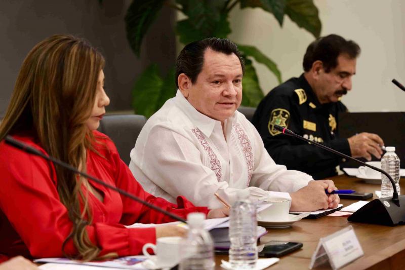 Suma de esfuerzos por la prevención del delito y el bienestar emocional de los yucatecos