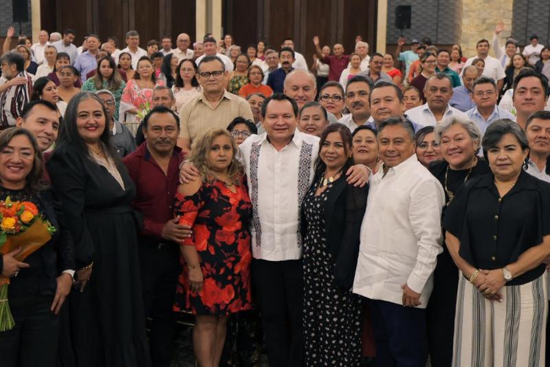 Yucatán amplía aguinaldo a docentes de nivel medio superior