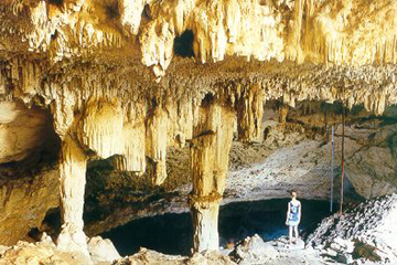 Cenote tipo caverna