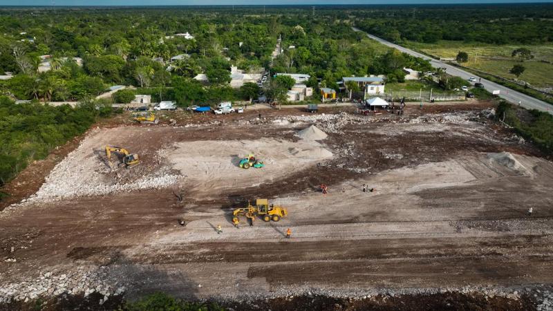 Gobierno del Renacimiento Maya construye campo de fútbol para fomentar deporte en Buctzotz