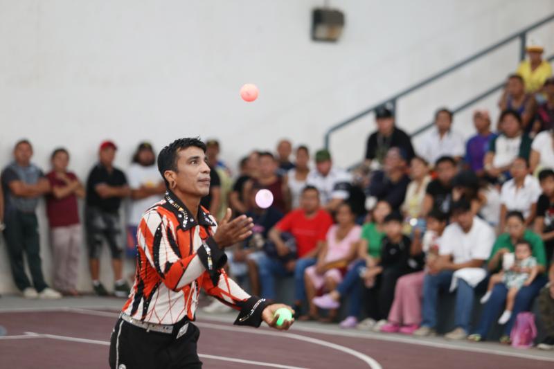 La magia del circo llega al Cereso de Mérida