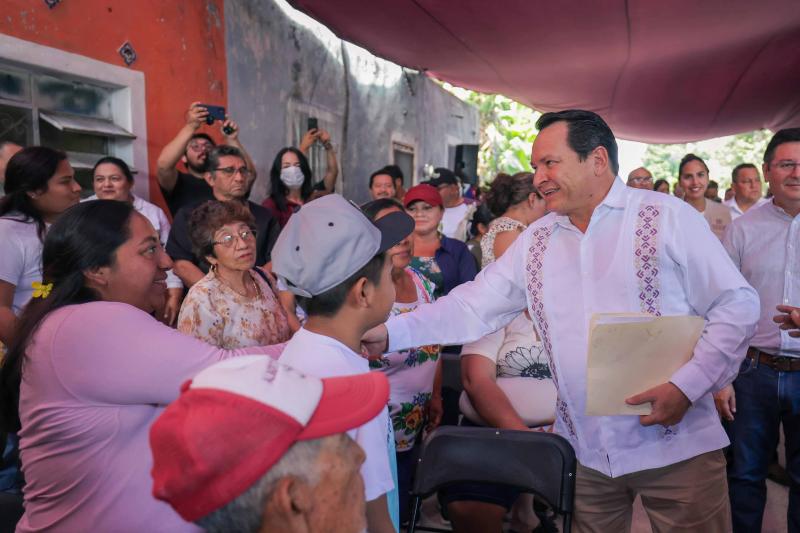 Gobernador Joaquín Díaz Mena supervisa obras de vivienda del programa Construyendo Bienestar