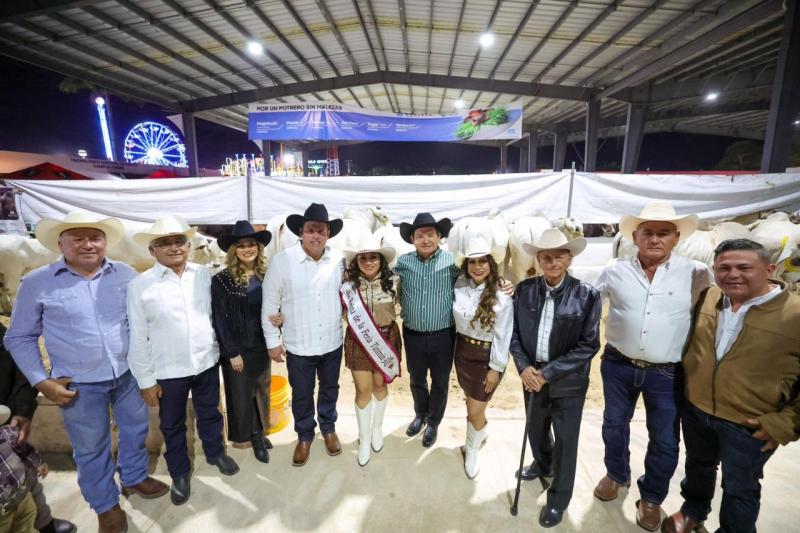 Impulsan Mejoramiento Genético en la Feria de Reyes Tizimín