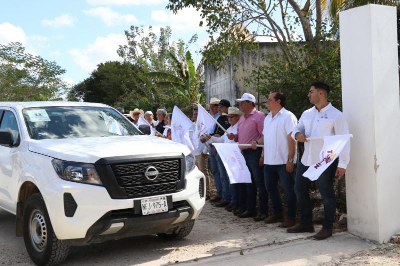 En marcha brigadas del Plan Piloto para la Supresión del Gusano Barrenador del Ganado en Yucatán  