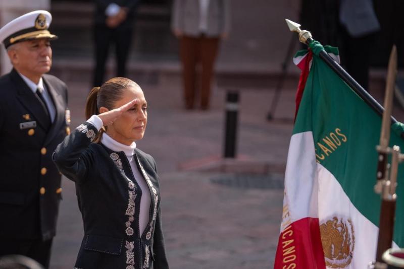Gobernador Joaquín Díaz Mena acompaña a la Presidenta Claudia Sheinbaum en el 109 Aniversario de la Constitución