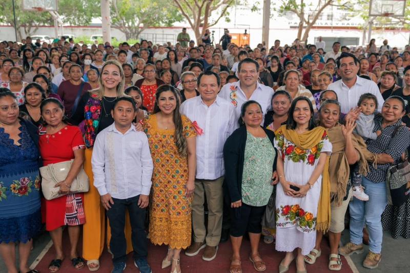 Dotan de insumos y herramientas a más de 1,200 artesanas y artesanos