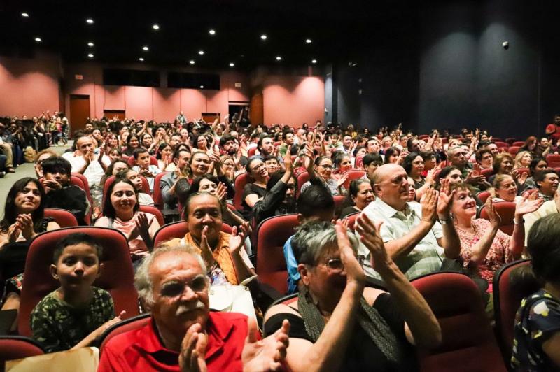 Celebran Día Mundial del Teatro con "Pedro y Julián", de Conchi León