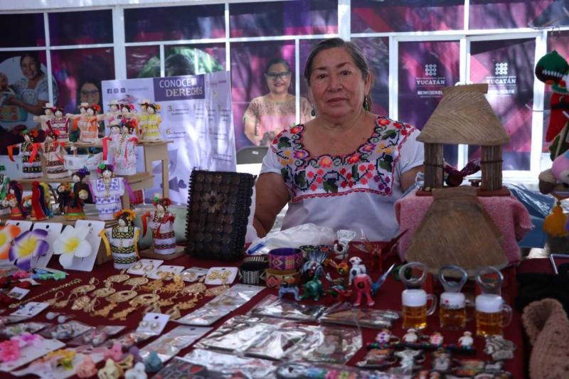 Historias de superación en la Feria Artesanal por los Derechos de las Mujeres
