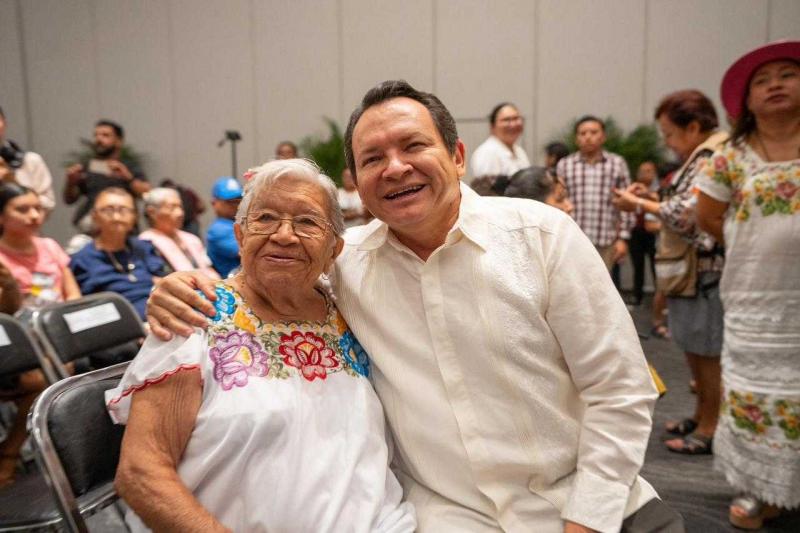 Auxiliares auditivos devuelven la oportunidad de escuchar a más de 100 yucatecas y yucatecos