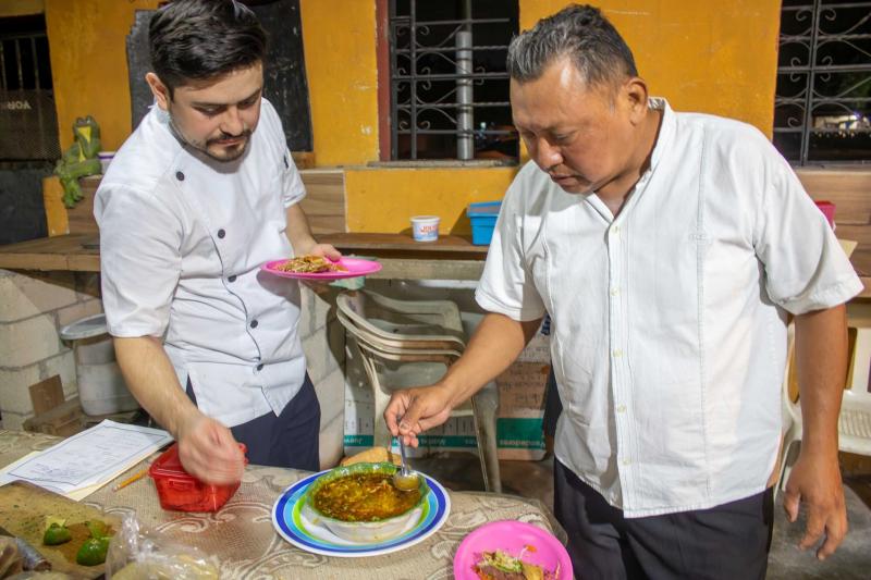Reconocen en Komchén el sabor tradicional del panucho yucateco