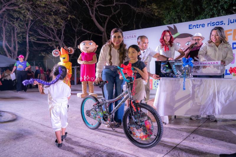DIF Yucatán reúne a más de 6 mil personas en celebraciones por el Día de la Niña y el Niño