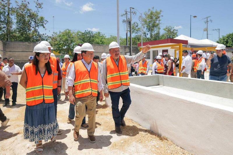 Supervisa Gobernador Joaquín Díaz Mena rehabilitación de planta de tratamiento en Santa Cruz Palomeque