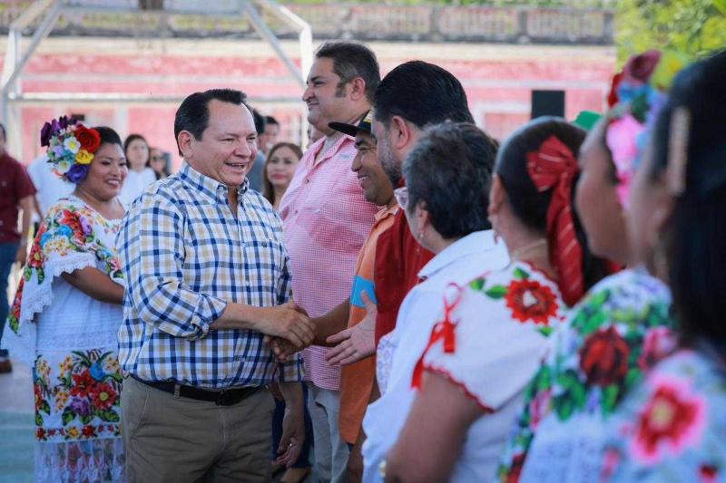 Rehabilitan sistema de agua potable en Muxupip tras más de 30 años