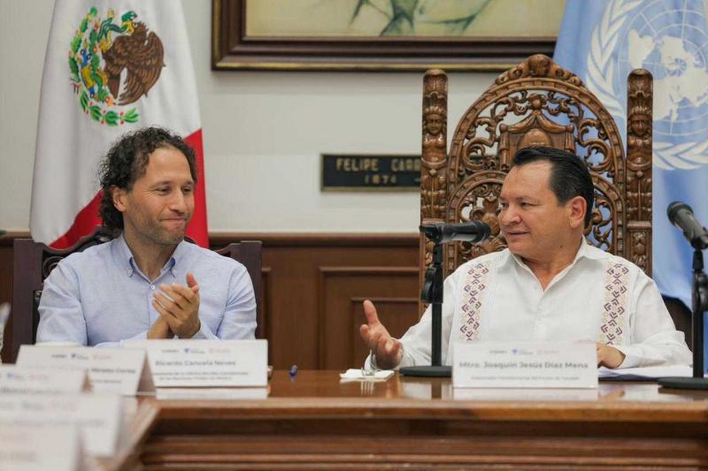 Gobernador Joaquín Díaz Mena se reúne con oficial de ONU-DH en México
