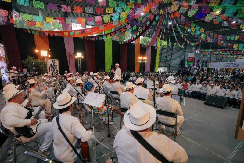 Yucatán lleva cultura, turismo y negocios a la capital del país