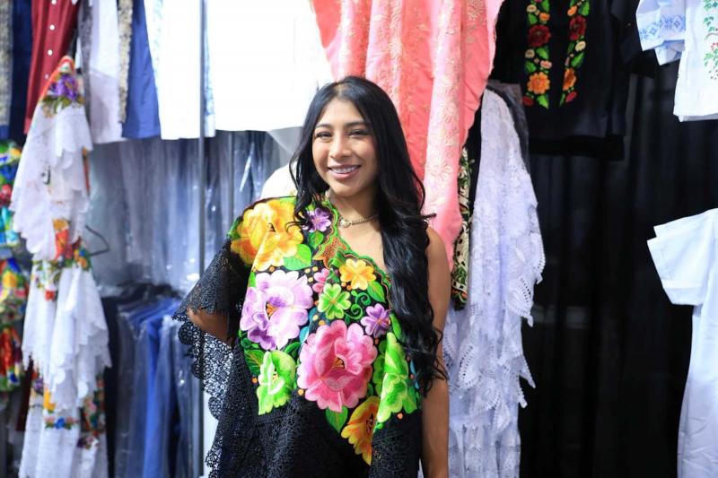 Moda yucateca conquista la capital en la Semana Yucatán en México
