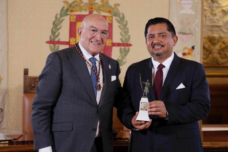 Las Valladolid de Yucatán y España formalizan hermanamiento