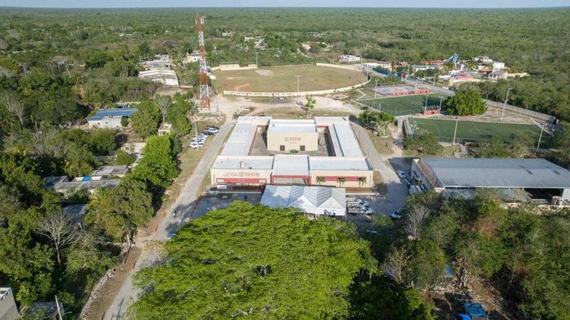 Gobernador Joaquín Díaz Mena entrega renovada Casa de la Cultura en Tekit